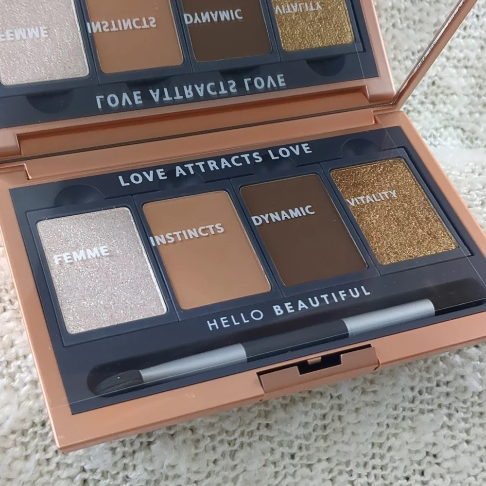 Chella Eyeshadow Palette in la vie neutral, 10g/0.35oz